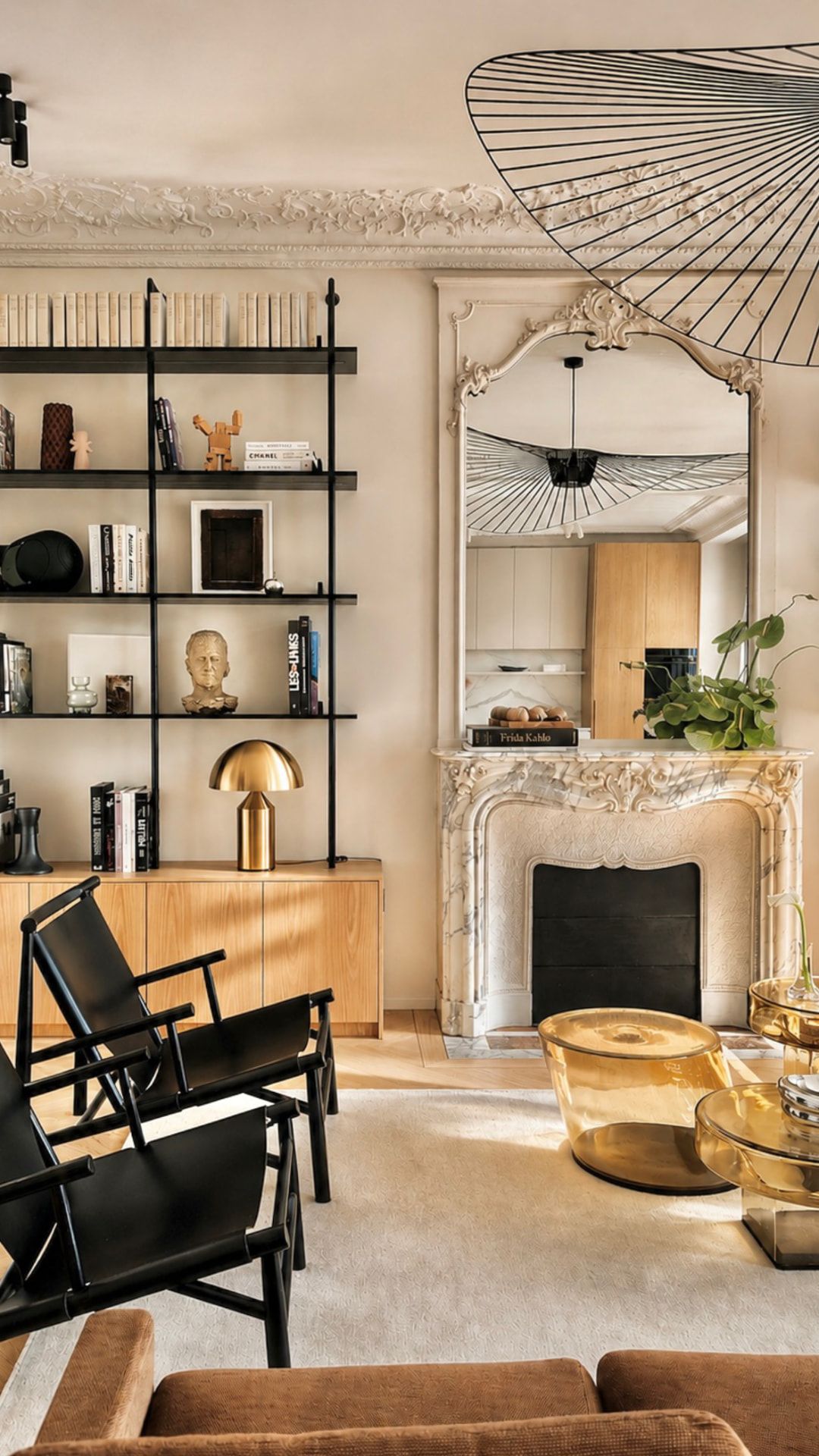 Séjour haussmannien avec verrière — rénovation par Studio Kadé